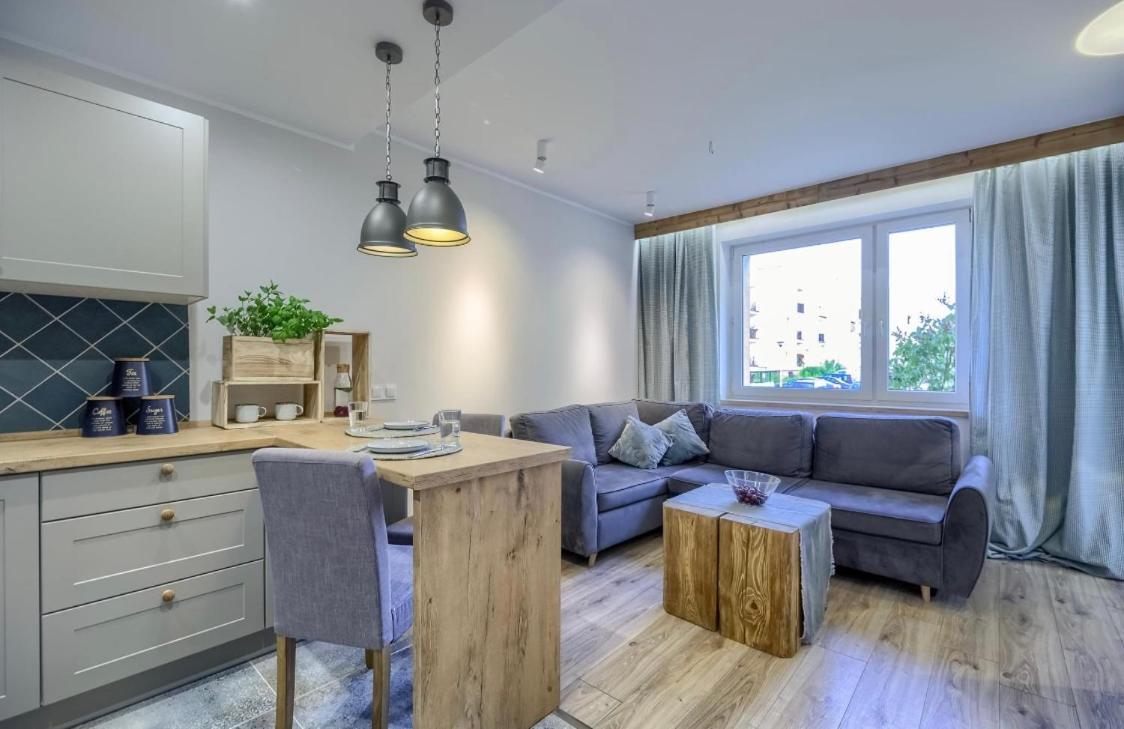 피와 Niron Apartament Dabrowskiego 2 아파트 외부 사진